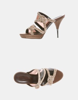 WOMAN - STELLA McCARTNEY   Manolo Likes!  Click!